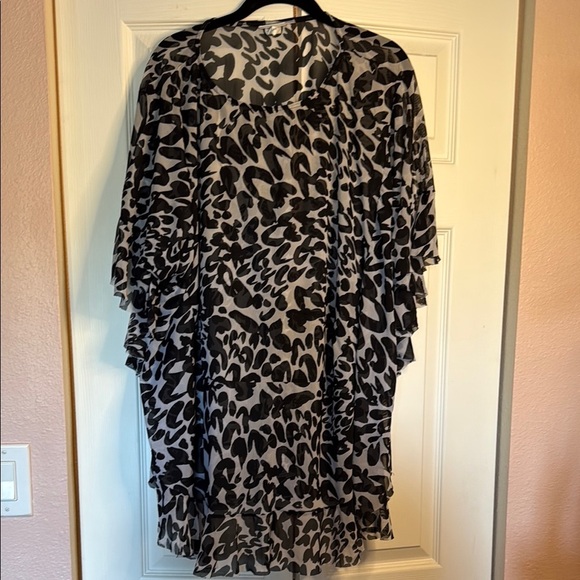 Bleu Rod Beattie Black and White Patterned Cover up S/M - Picture 1 of 8